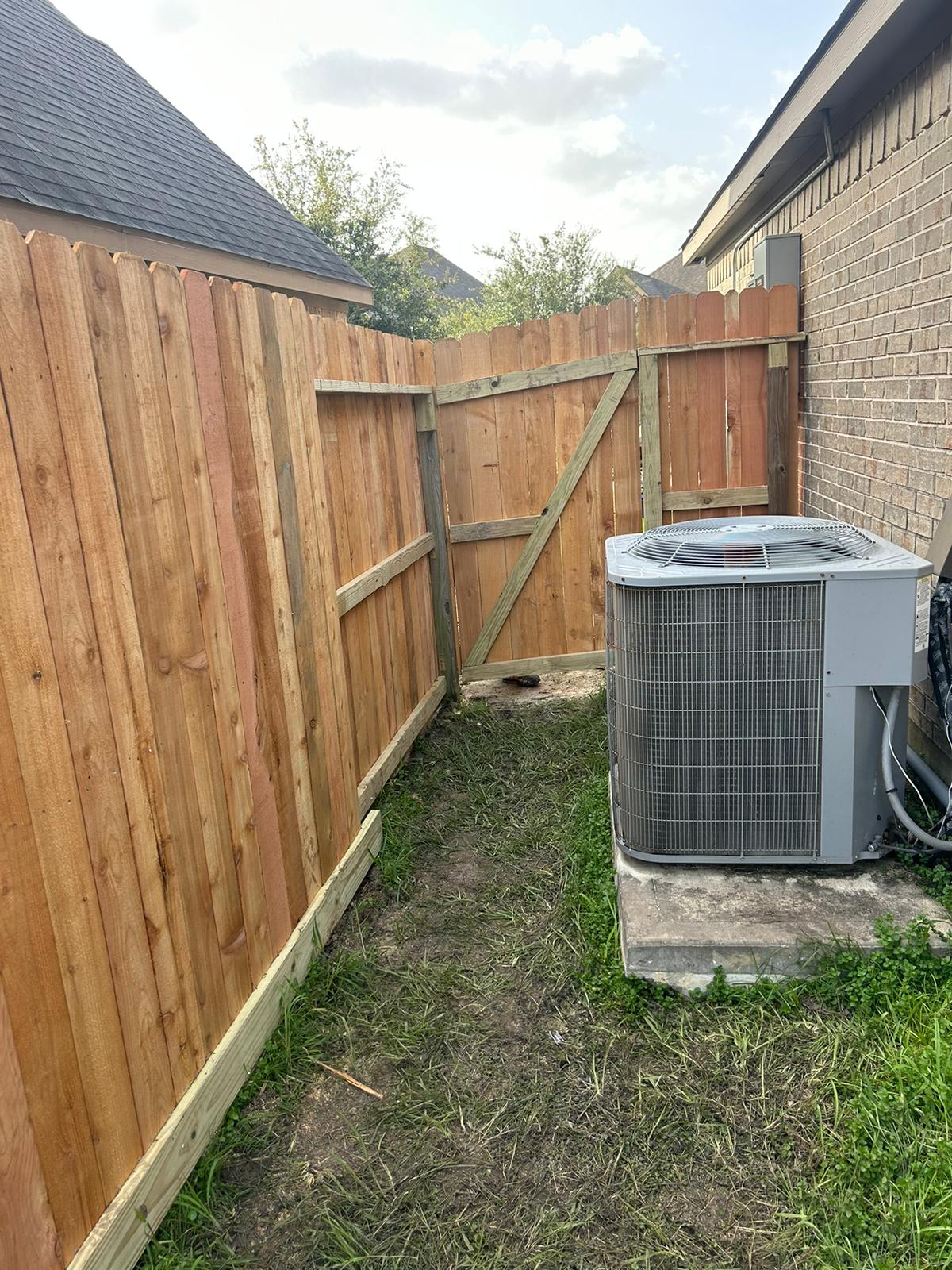 Sea Isle fence & gate — Galveston project 2