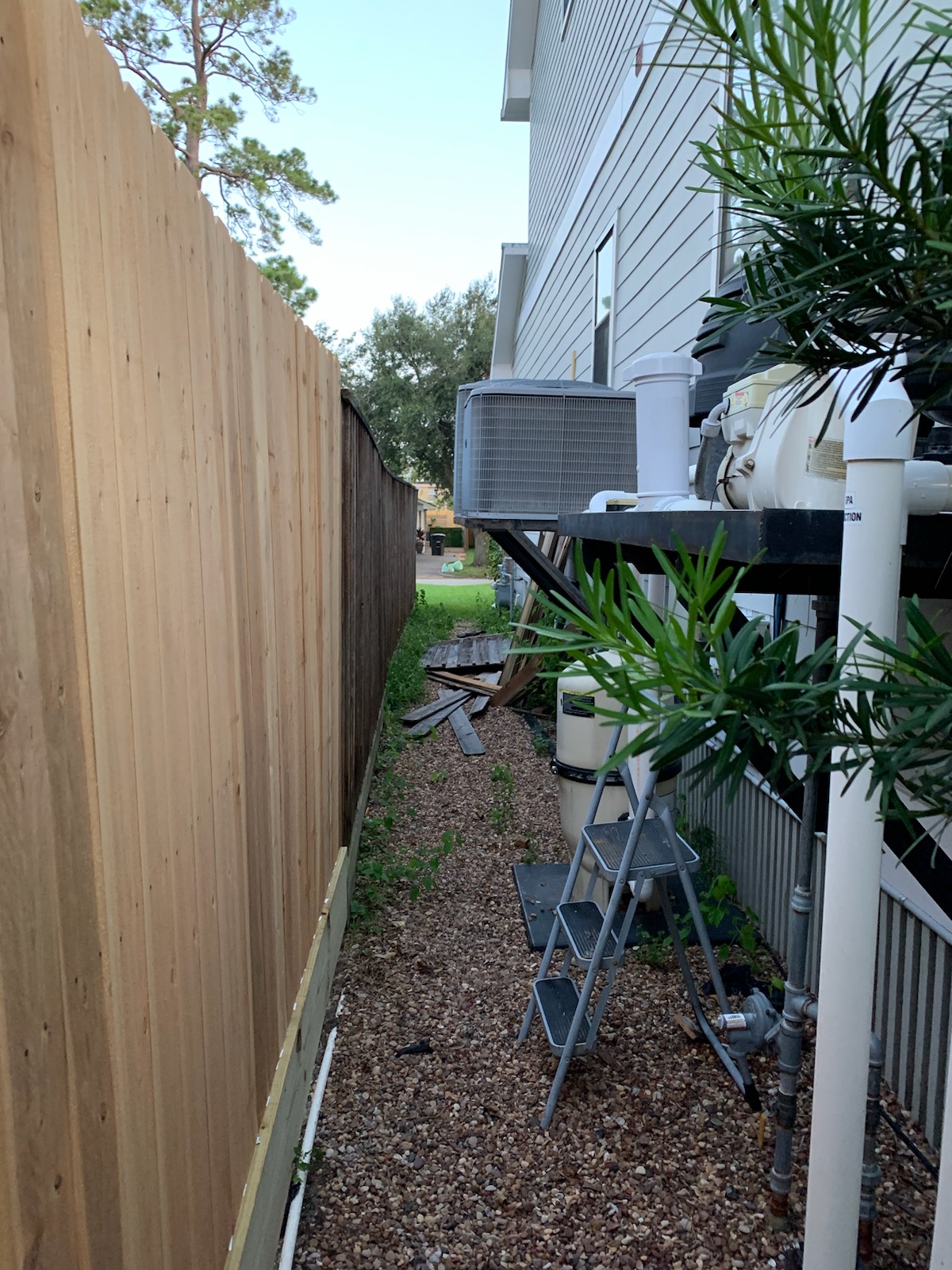 Flat Top Iron Fence installed in Galveston, TX