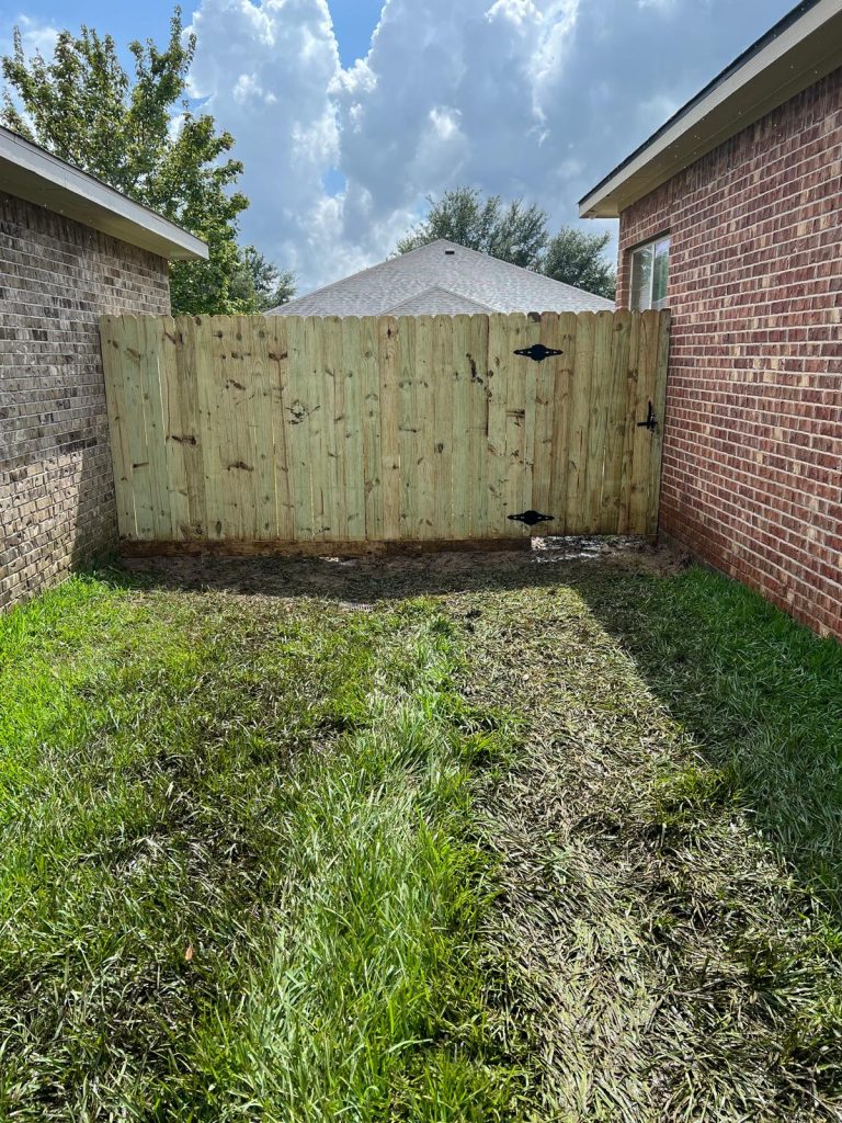 Cedar Fence in La Porte Texas