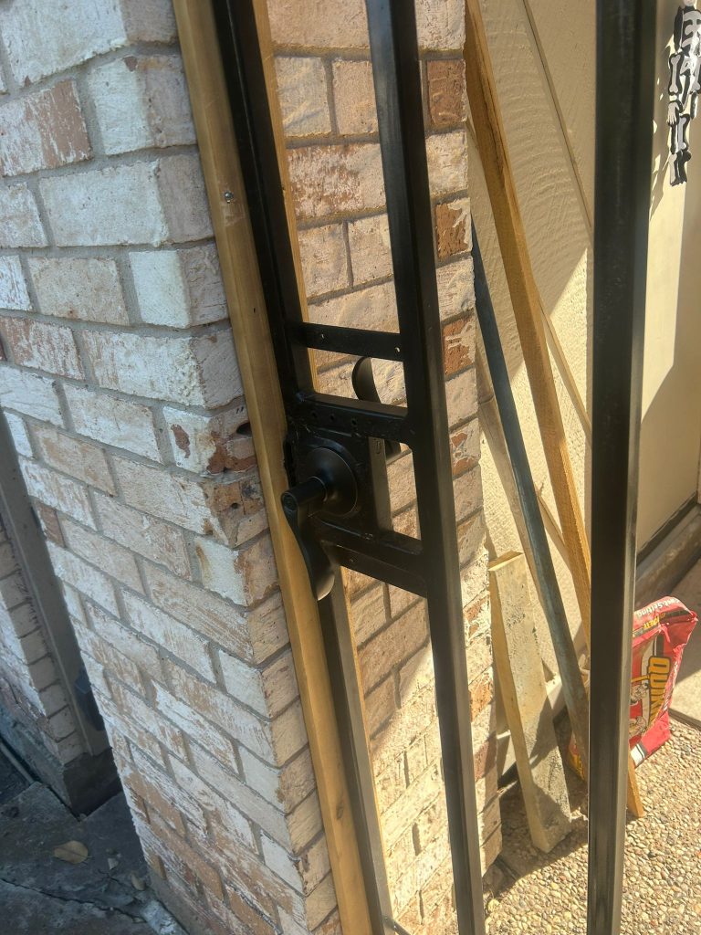 Seamless Gate Installation for Ramsey Horton in Kemah Texas