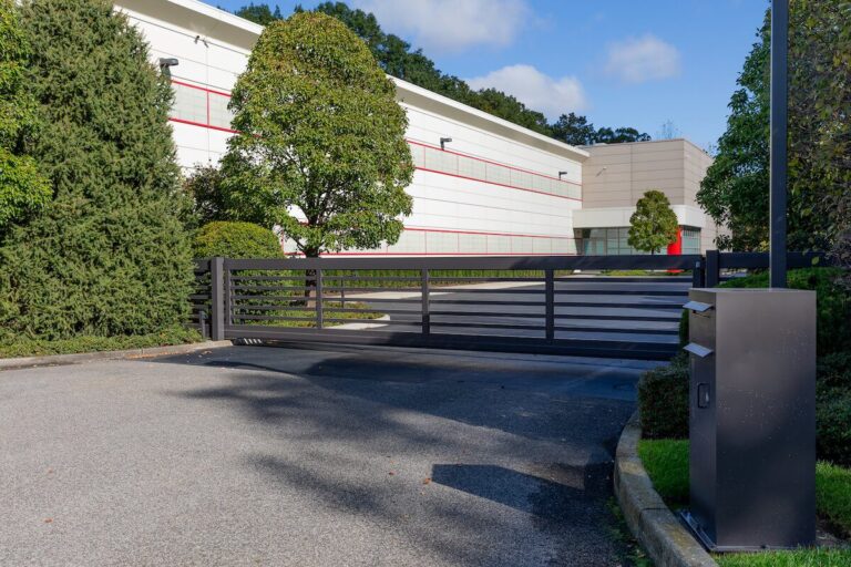 Commercial automatic sliding gate, warehouse