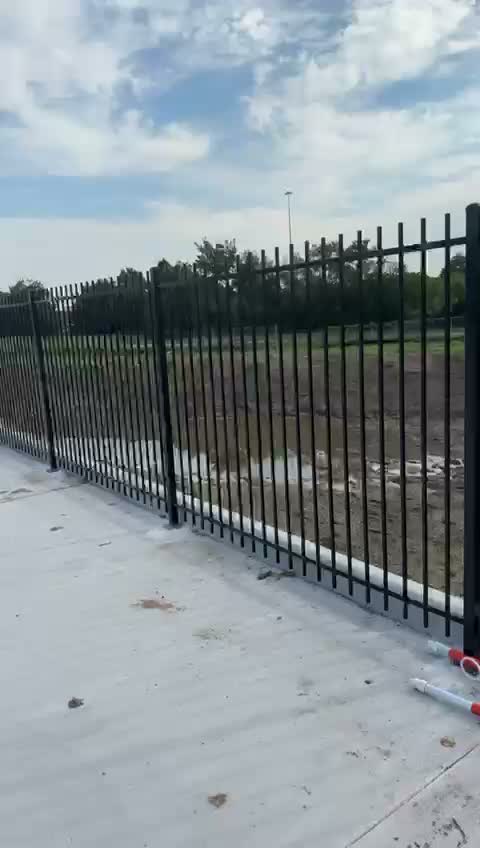Construction site security fence