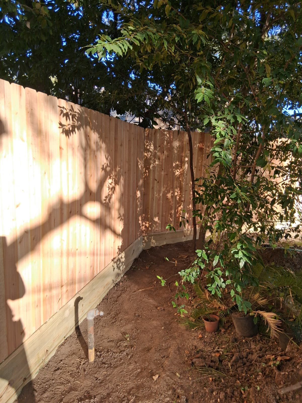 Fence built to withstand Gulf Coast storm conditions