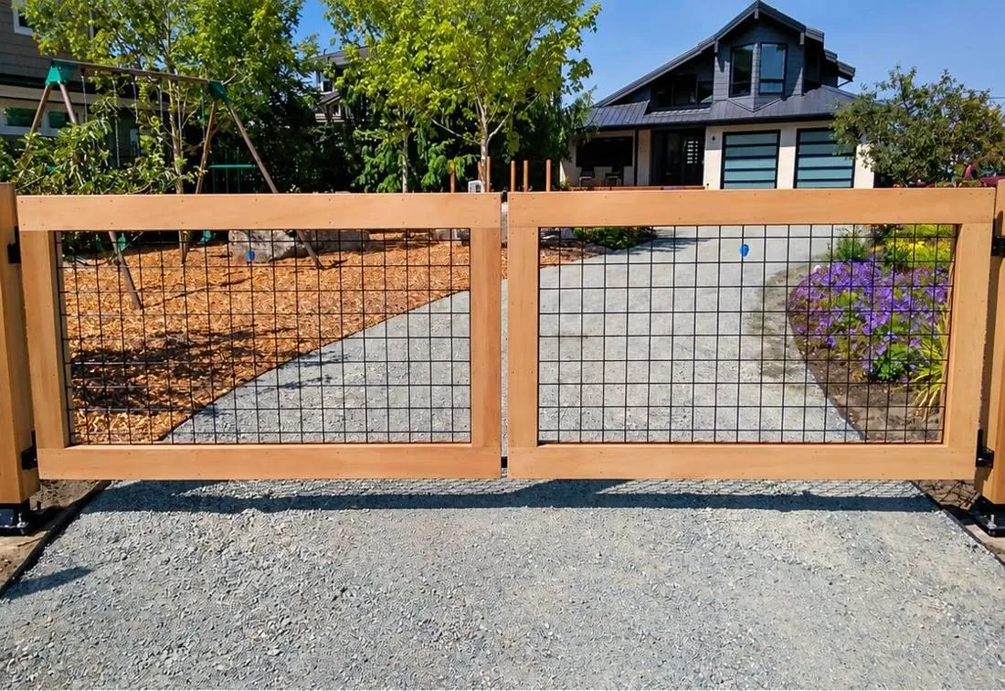Cedar-framed hog wire double driveway gate
