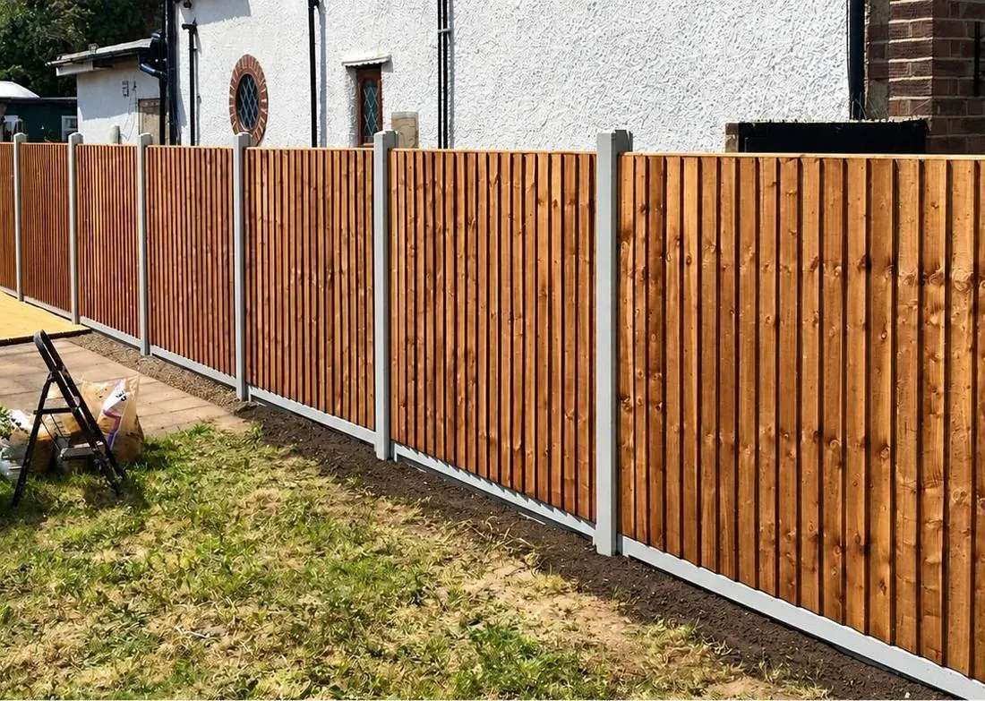 Wood infill fence on metal posts